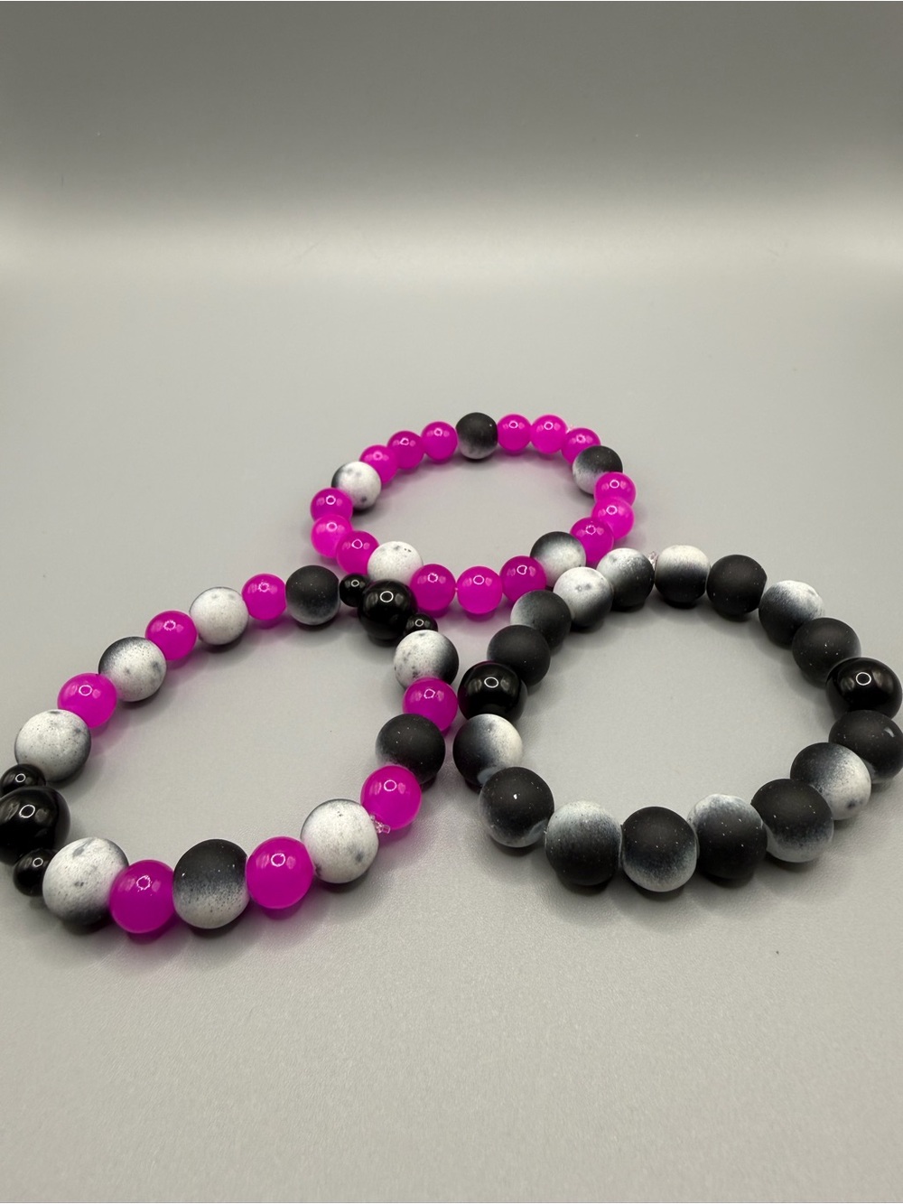 Bead Stretch Bracelet Set - Hot Pink, Black & Speckled Gray - Handmade #B0702C - Picture 2 of 12